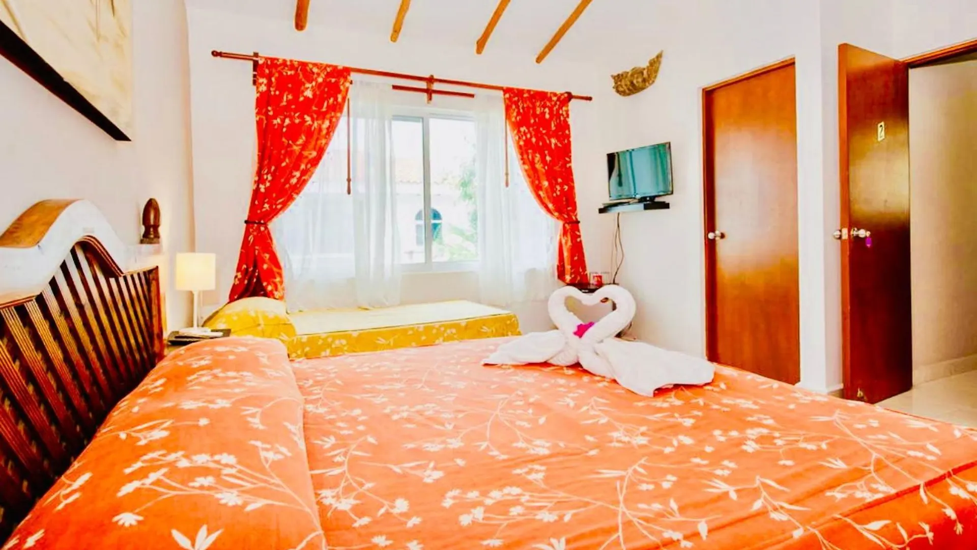 Executive Budget Room With Swimming Pool Air Conditioning And Parking Playa del Carmen